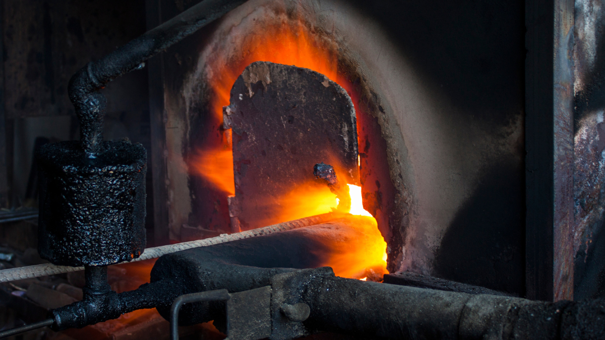 Steel quenching at high temperature in industrial furnace